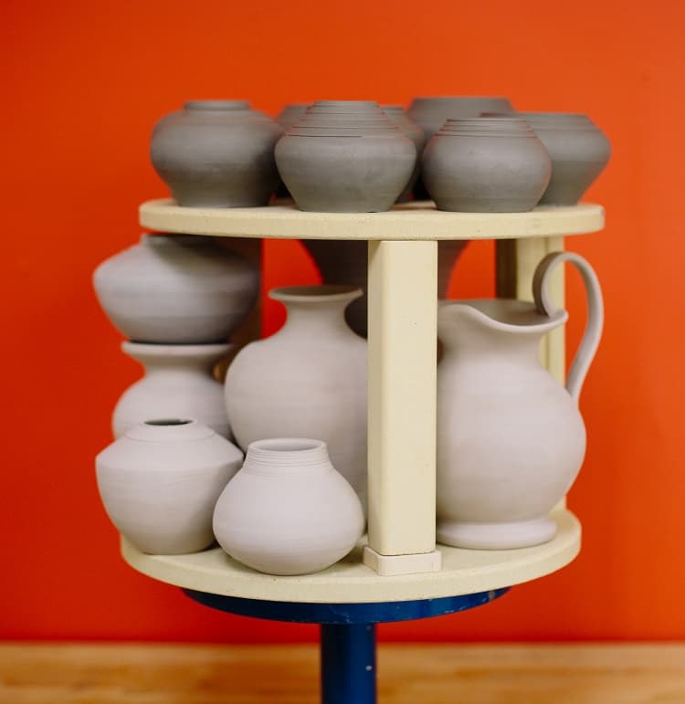 Jen-Ken Kilns 1513 "The Emerge" kiln  furniture kit shelves and posts with unfired pottery on both shelves